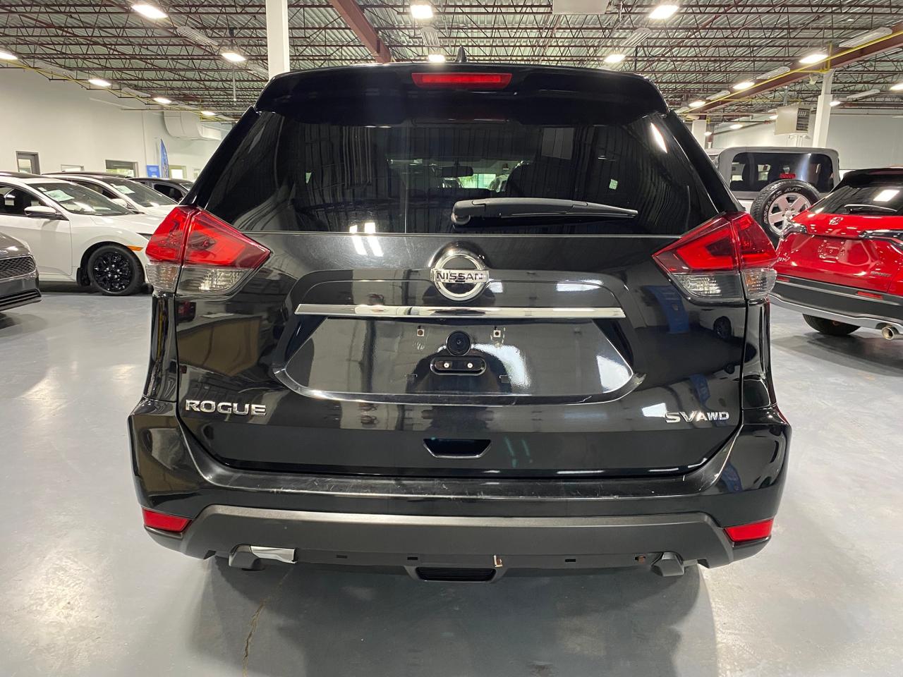 2018 Nissan Rogue SV - Photo #4