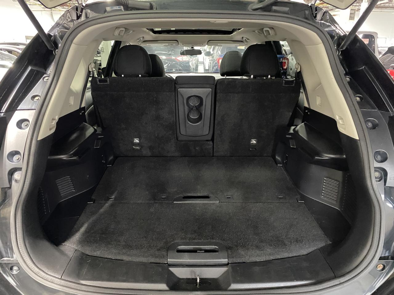 2018 Nissan Rogue SV - Photo #16