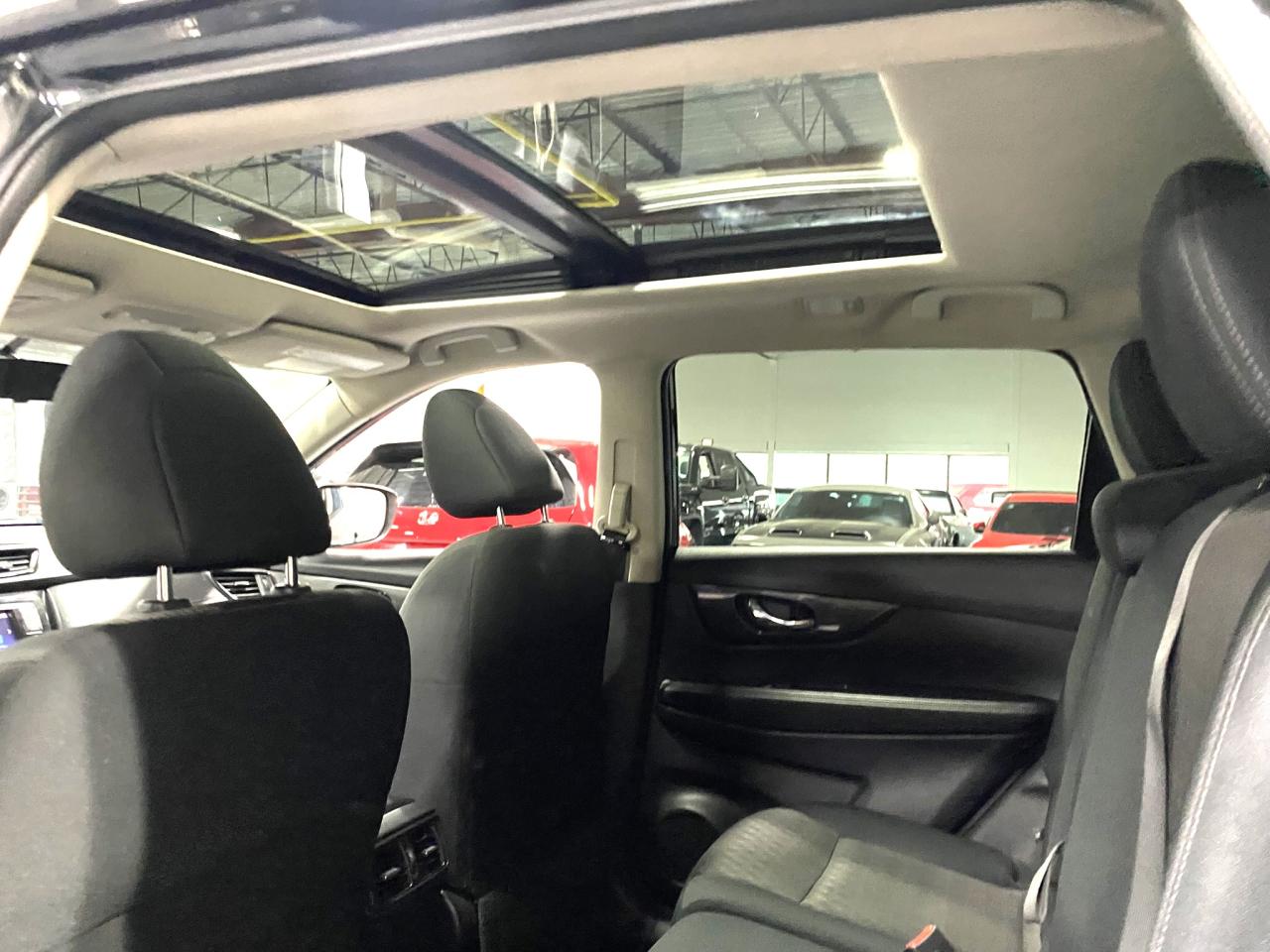 2018 Nissan Rogue SV - Photo #15