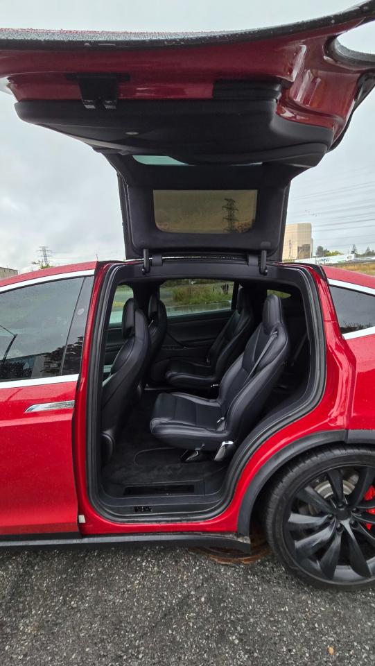 2018 Tesla Model X P100D - Photo #11