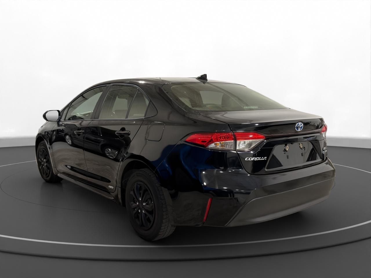2025 Toyota Corolla Hybrid LE - Photo #5
