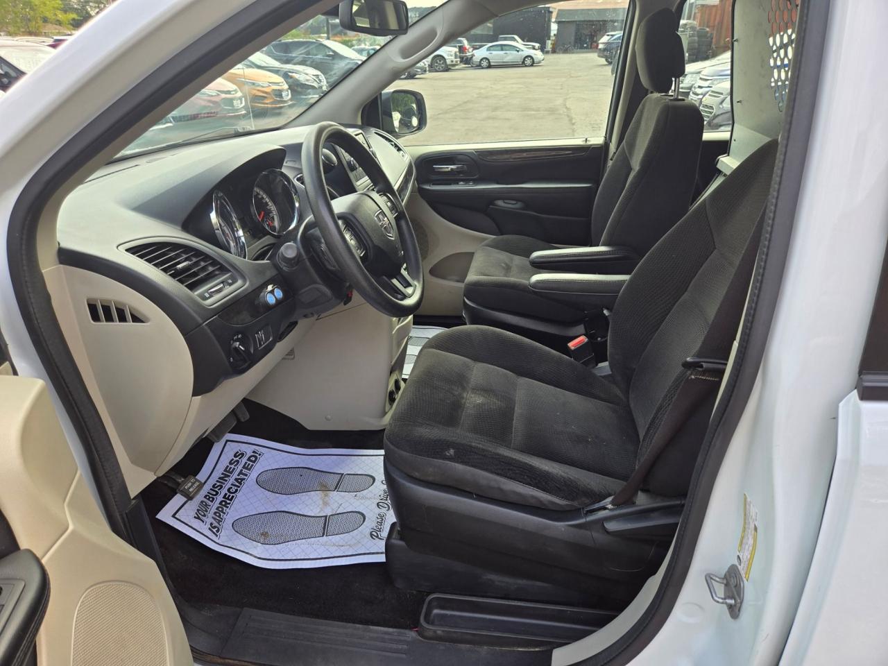 2019 Dodge Grand Caravan SE Plus Photo