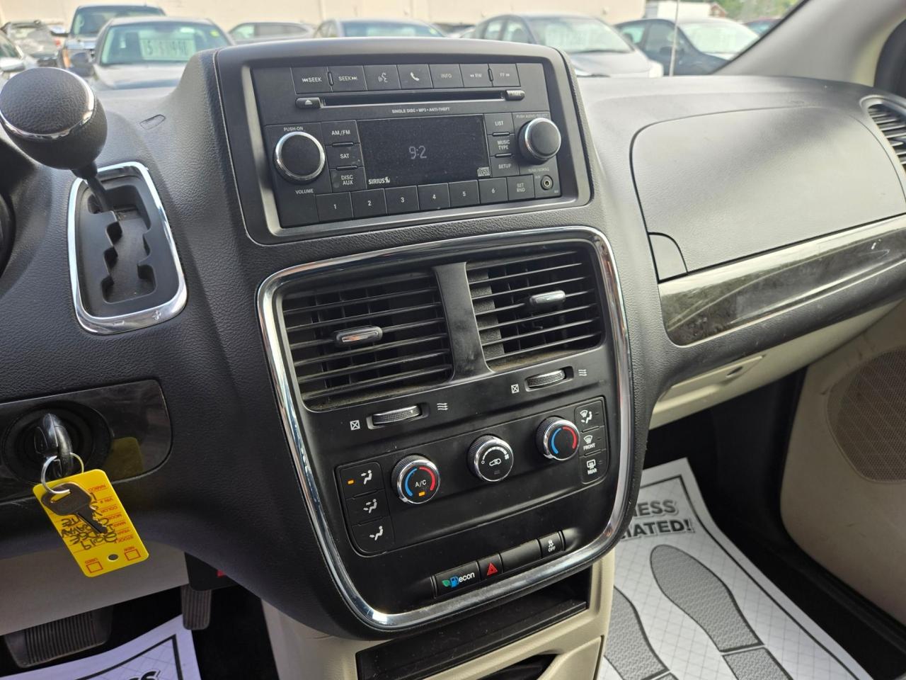 2019 Dodge Grand Caravan SE Plus Photo