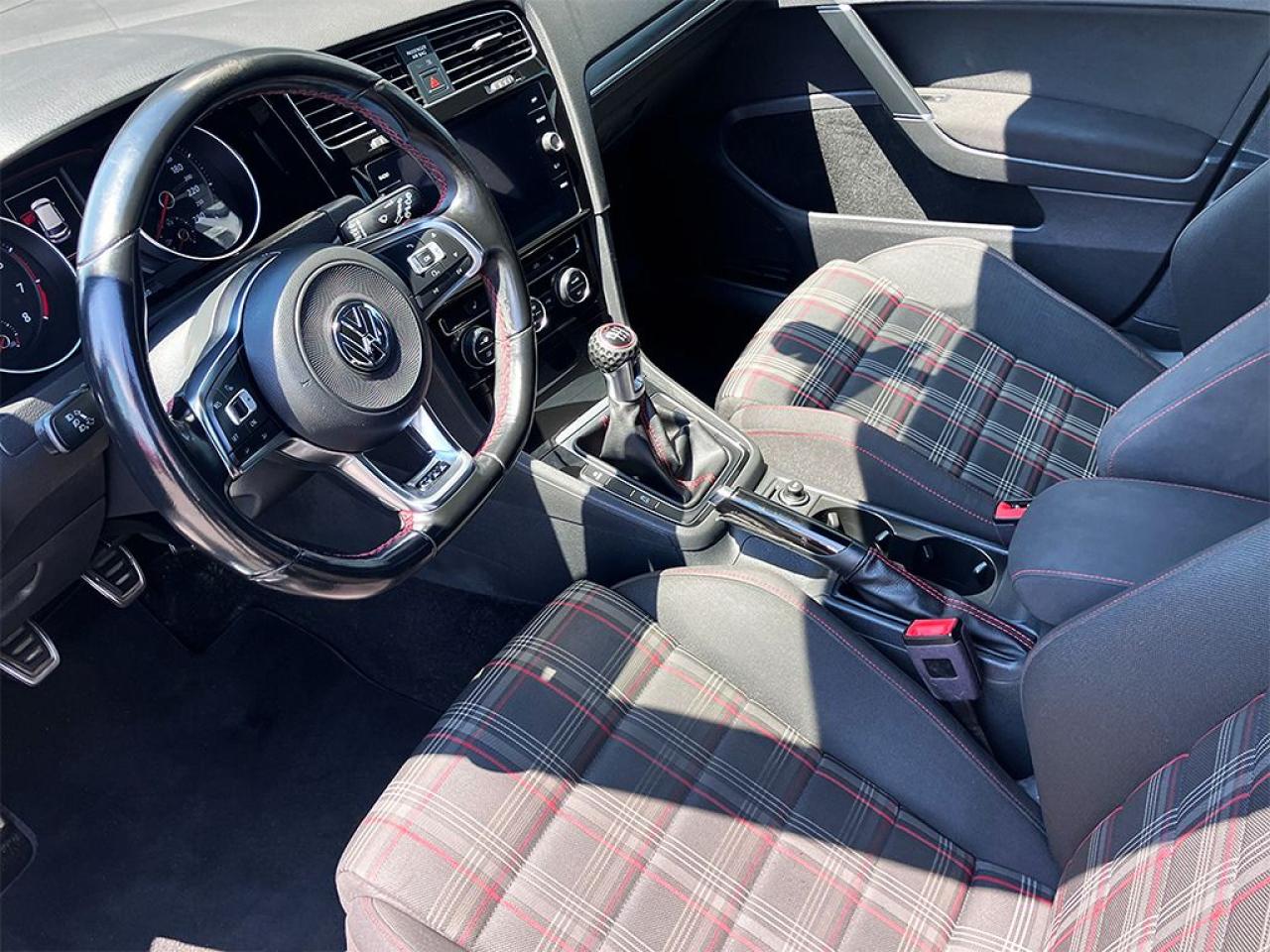 2018 Volkswagen GTI 5DR|MANUAL|ALLOY WHEELS - Photo #8