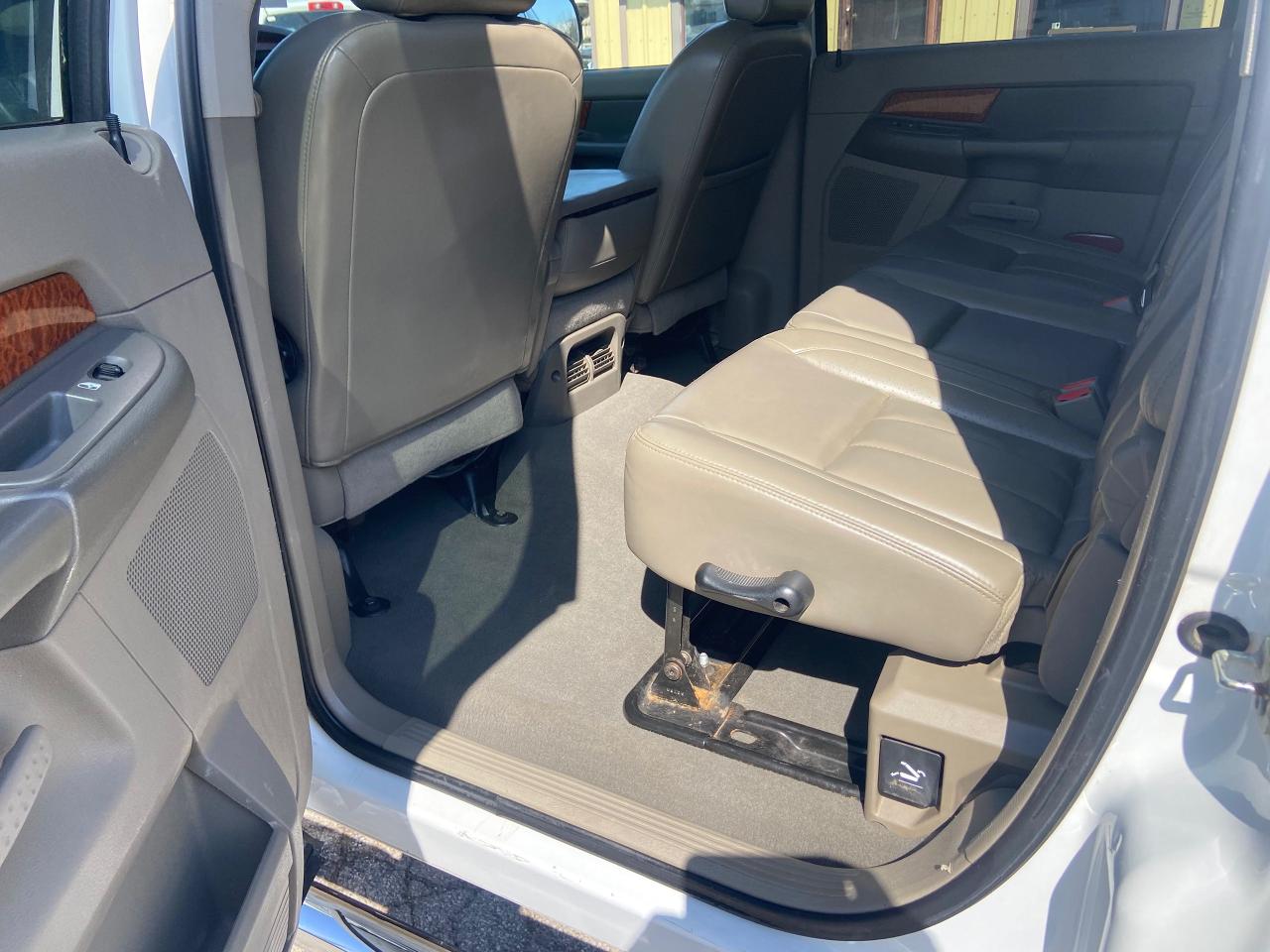 2007 Dodge Ram 3500 Laramie - Photo #7