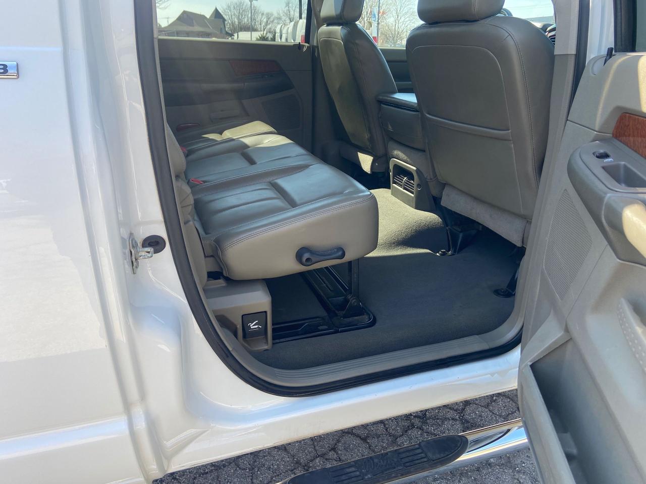 2007 Dodge Ram 3500 Laramie - Photo #8