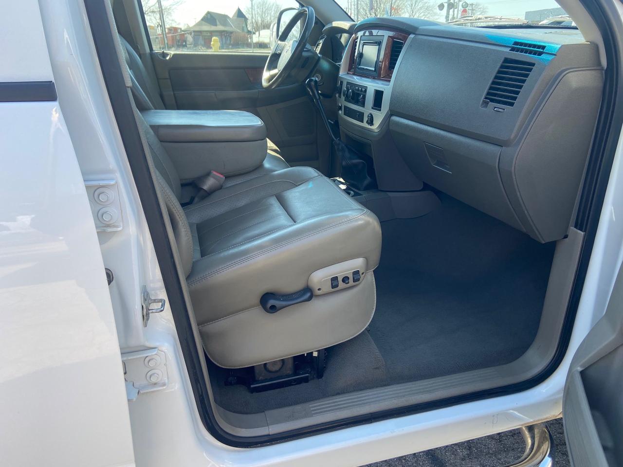 2007 Dodge Ram 3500 Laramie - Photo #10