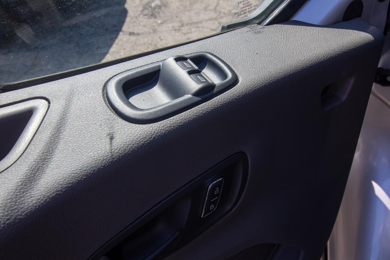 2024 Ford Transit Passenger Wagon T-350 148" MED ROOF XLT RWD Photo5