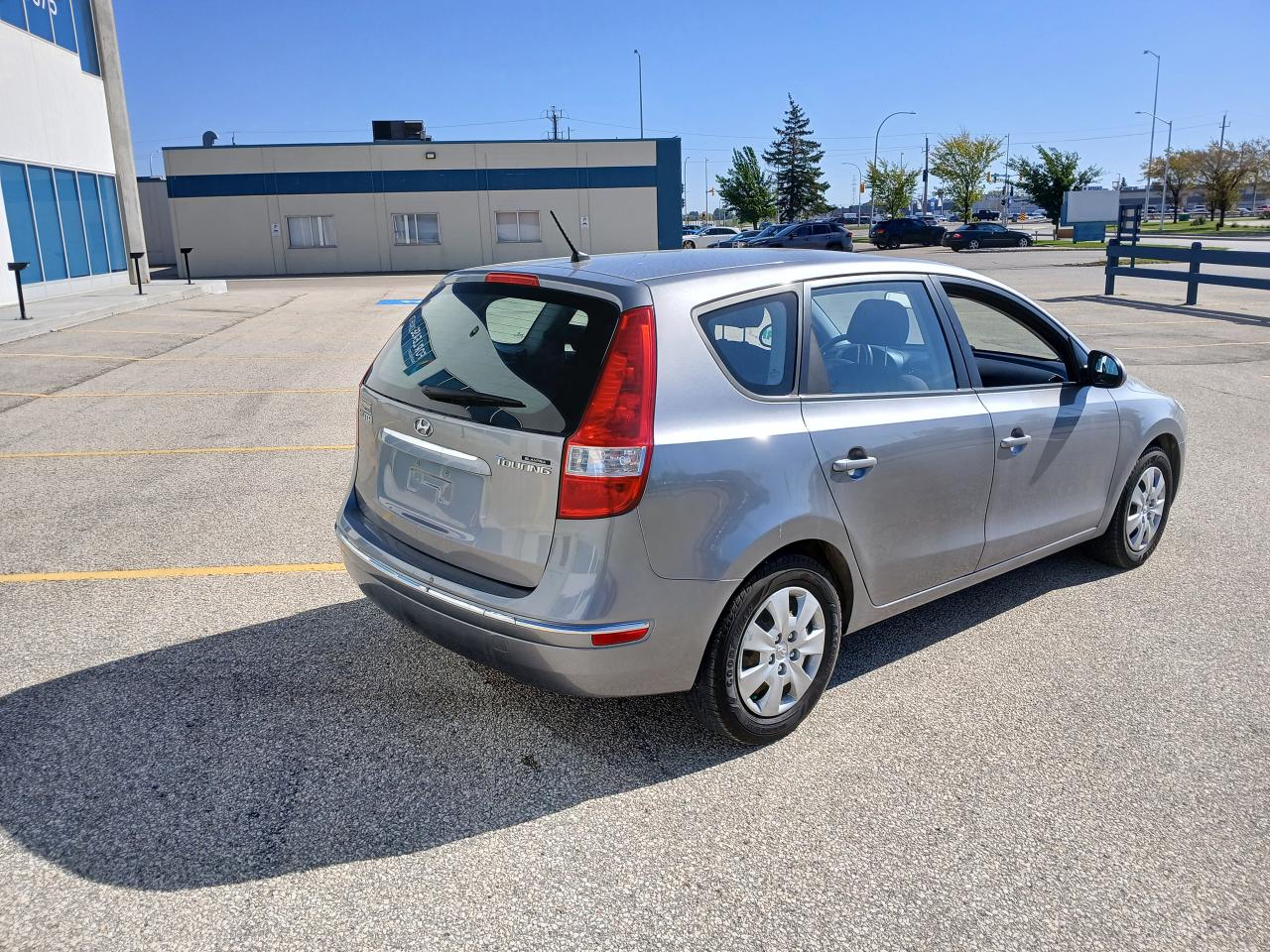 2012 Hyundai Elantra Touring GLS - Photo #5