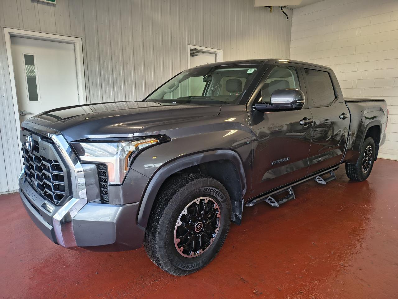 2024 Toyota Tundra SR5 Photo0