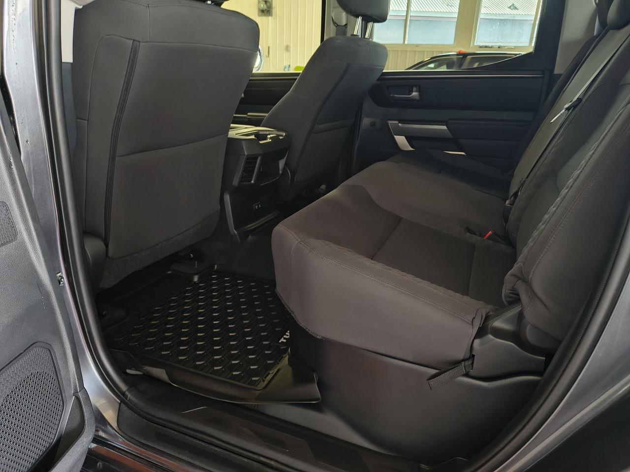 2024 Toyota Tundra SR5 Photo0