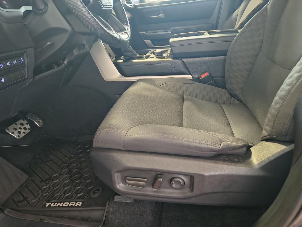 2024 Toyota Tundra SR5 Photo0