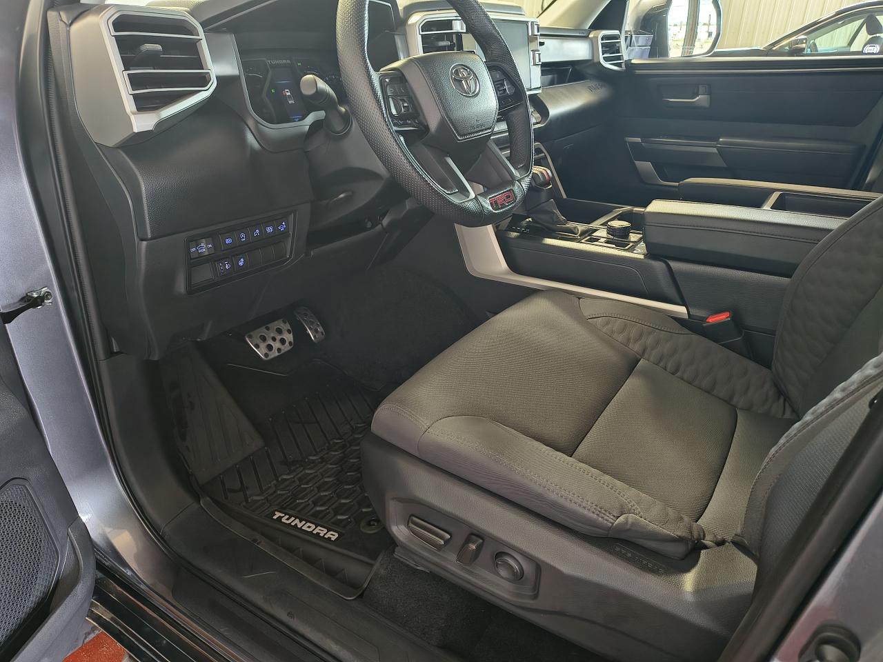 2024 Toyota Tundra SR5 Photo0