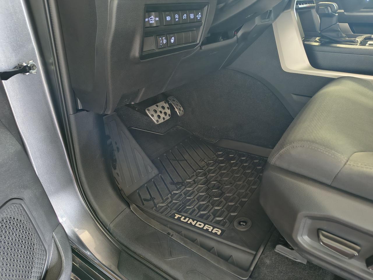 2024 Toyota Tundra SR5 Photo0
