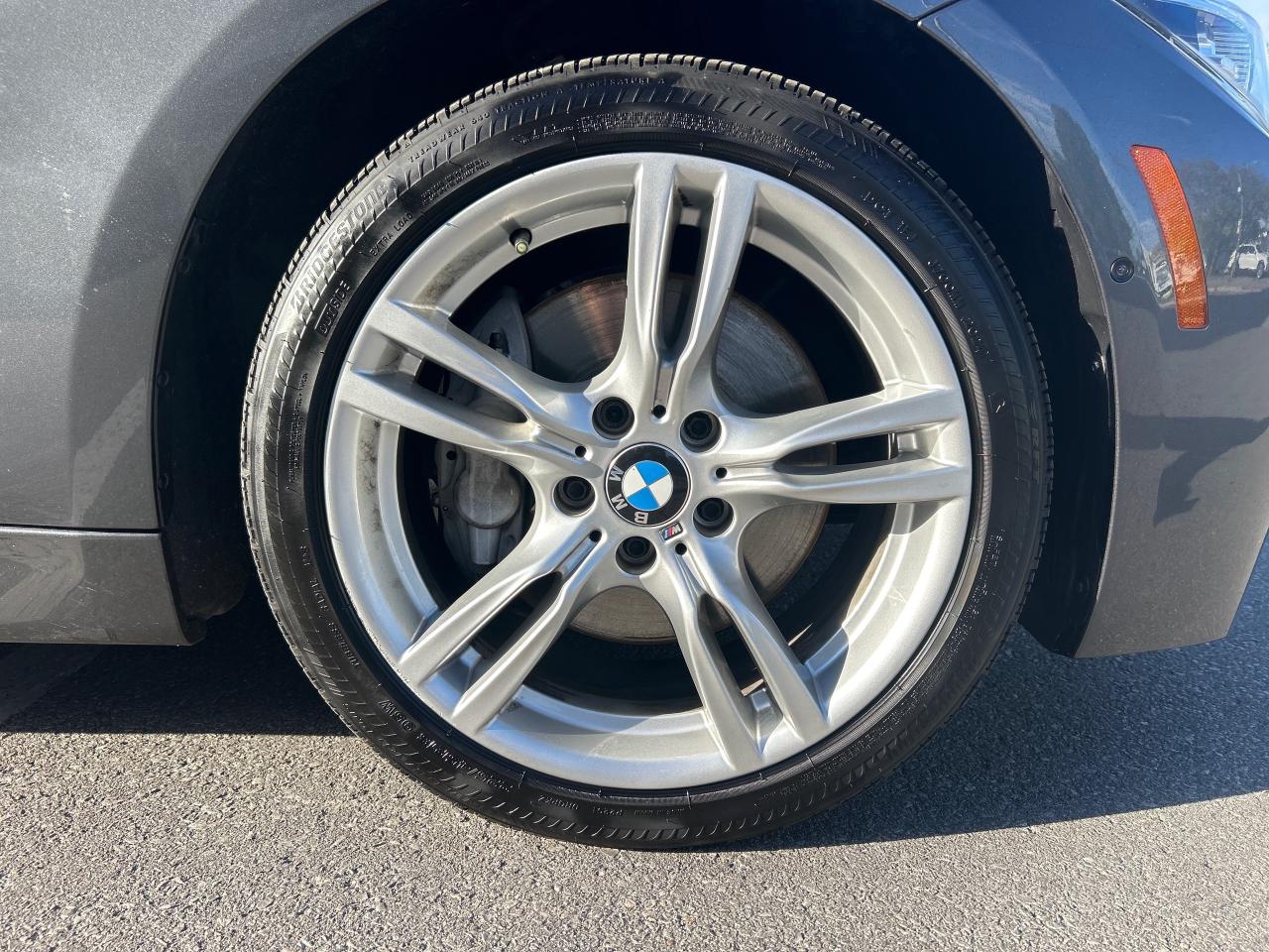 2018 BMW 330 i xDrive Photo