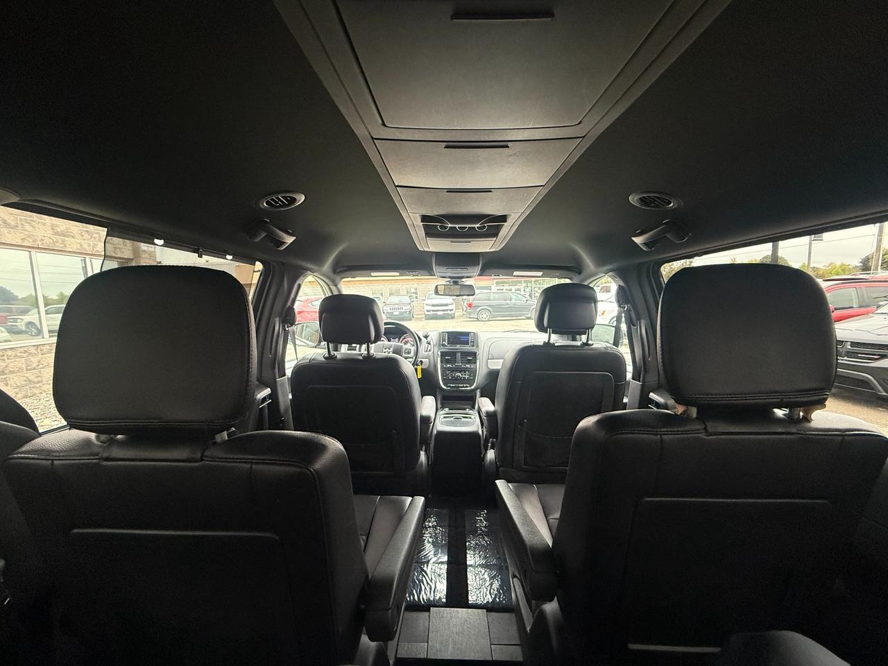 2019 Dodge Grand Caravan GT Full Stow N' Go! Photo