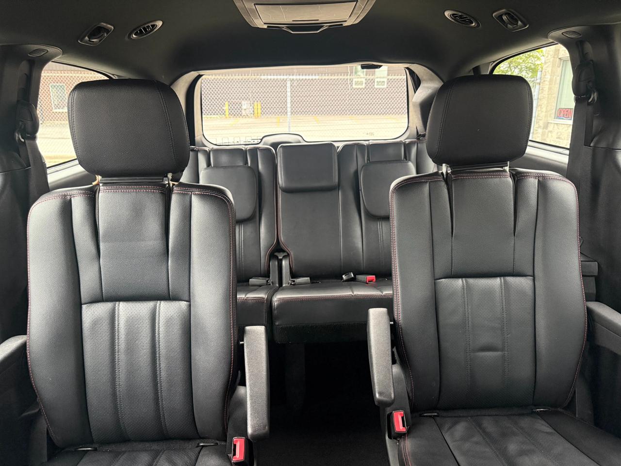 2019 Dodge Grand Caravan GT Full Stow N' Go! Photo