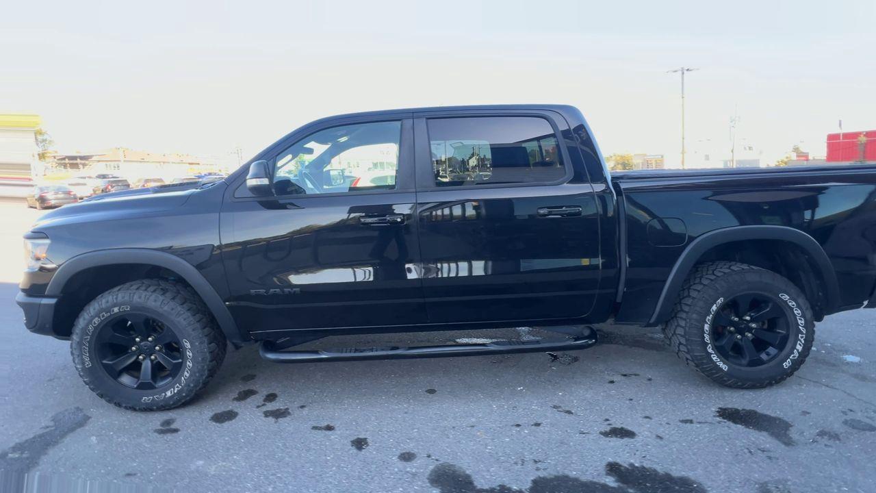 2020 RAM 1500 Rebel 4X4, LEATHER SEATS, SIRIUS XM, NAV, BACK UP CAM!! Photo4