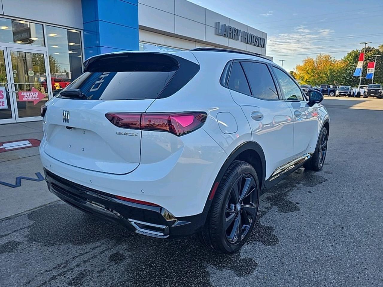 2026 Buick Envision SPORT TOURING Photo2