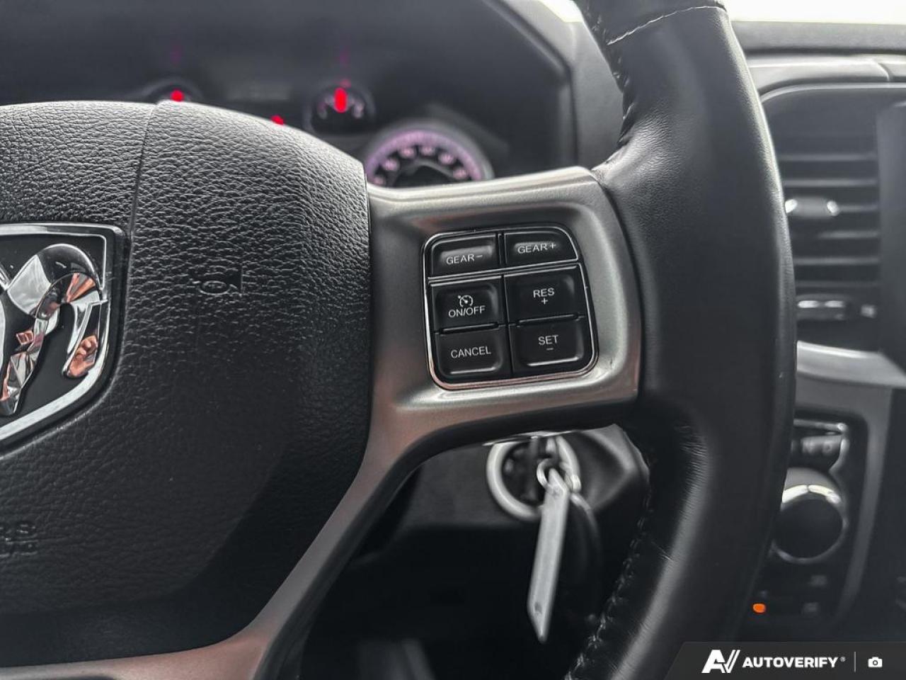 2021 RAM 1500 Classic WARLOCK / NO ACCIDENTS / 4X4 / HTD SEATS / V6 - Photo #21