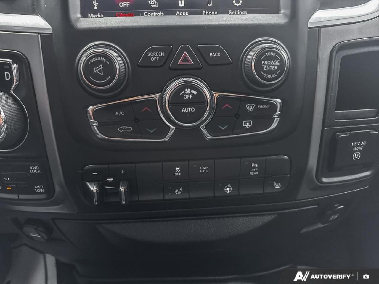 2021 RAM 1500 Classic WARLOCK / NO ACCIDENTS / 4X4 / HTD SEATS / V6 - Photo #17