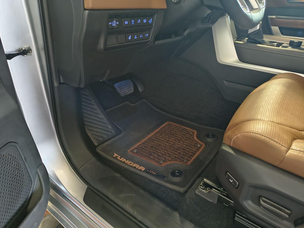 2024 Toyota Tundra Platinum Photo0