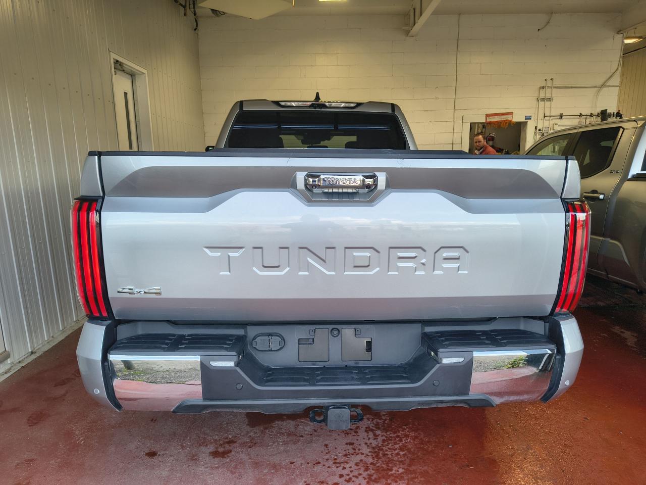 2024 Toyota Tundra Platinum Photo0