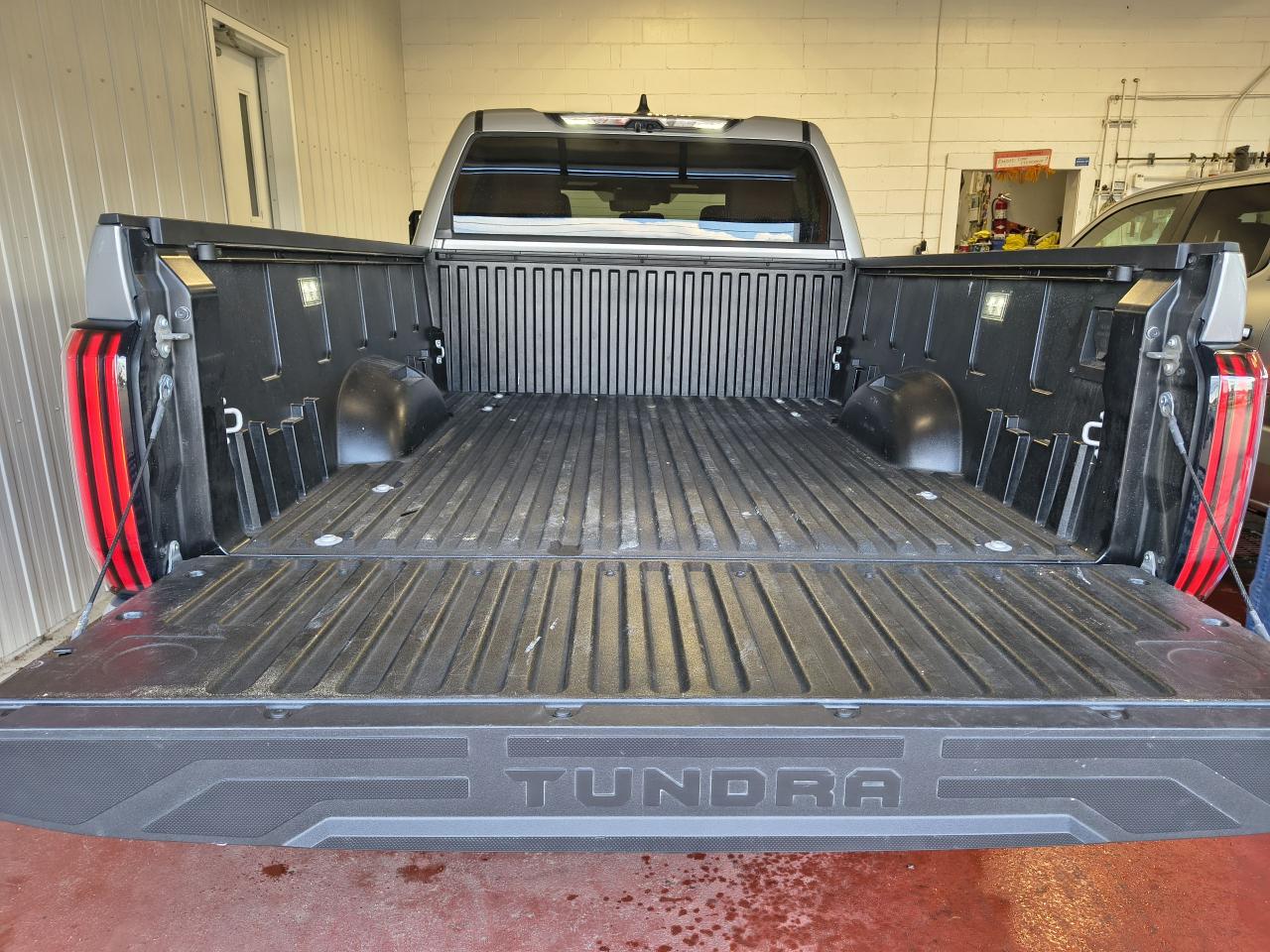 2024 Toyota Tundra Platinum Photo0