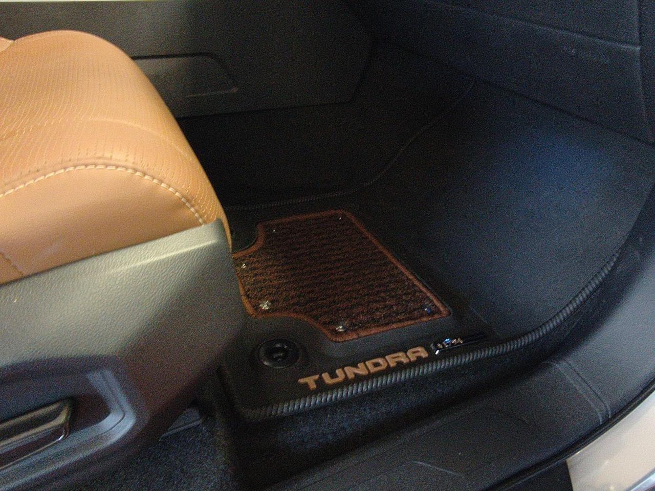 2024 Toyota Tundra Platinum Photo0