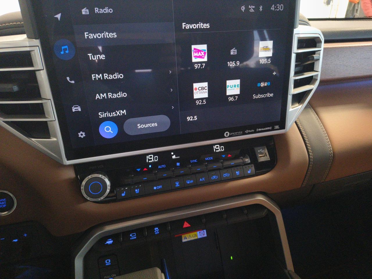 2024 Toyota Tundra Platinum Photo0