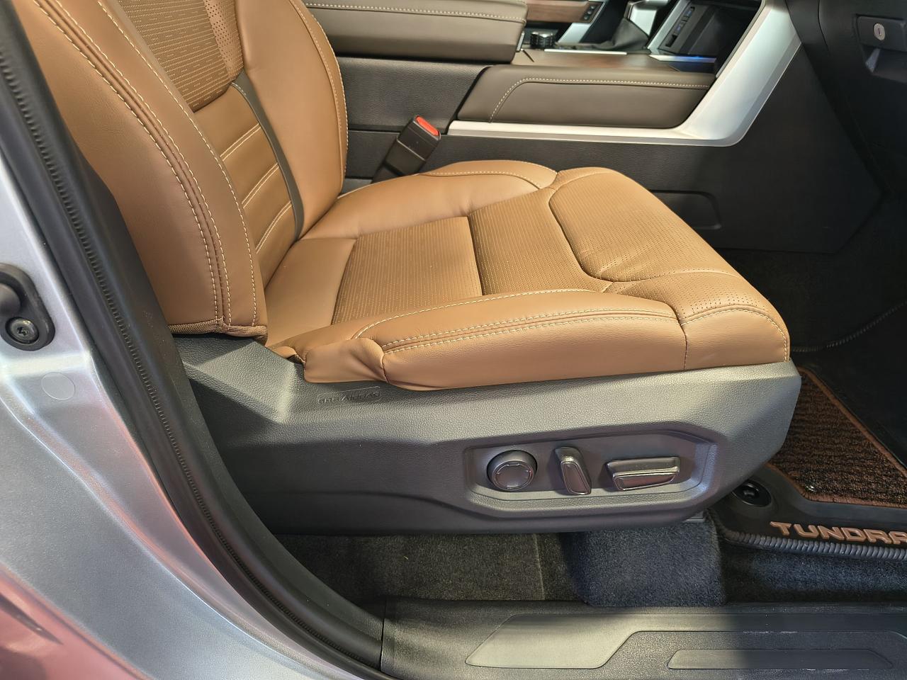 2024 Toyota Tundra Platinum Photo0
