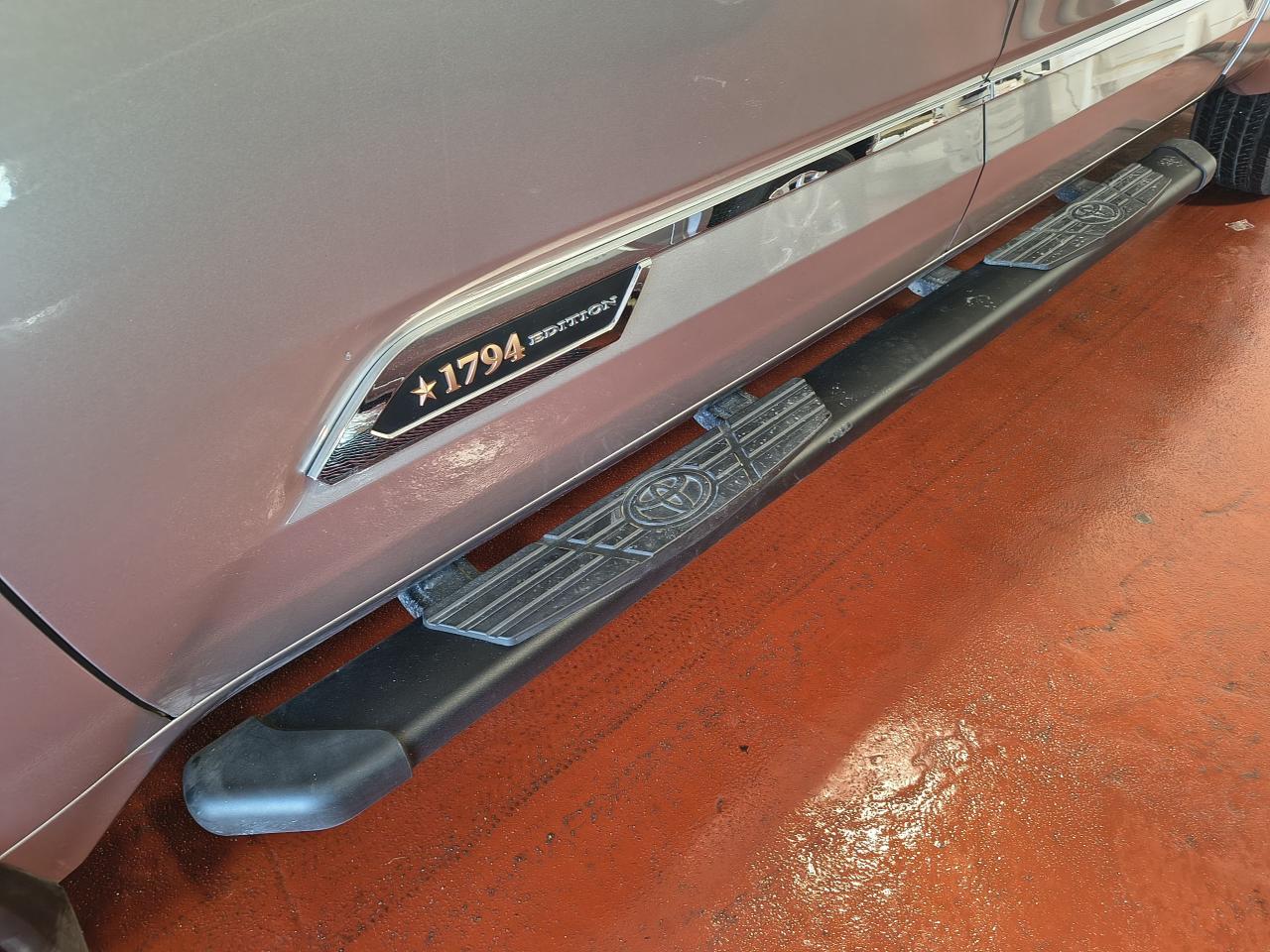 2024 Toyota Tundra Platinum Photo0