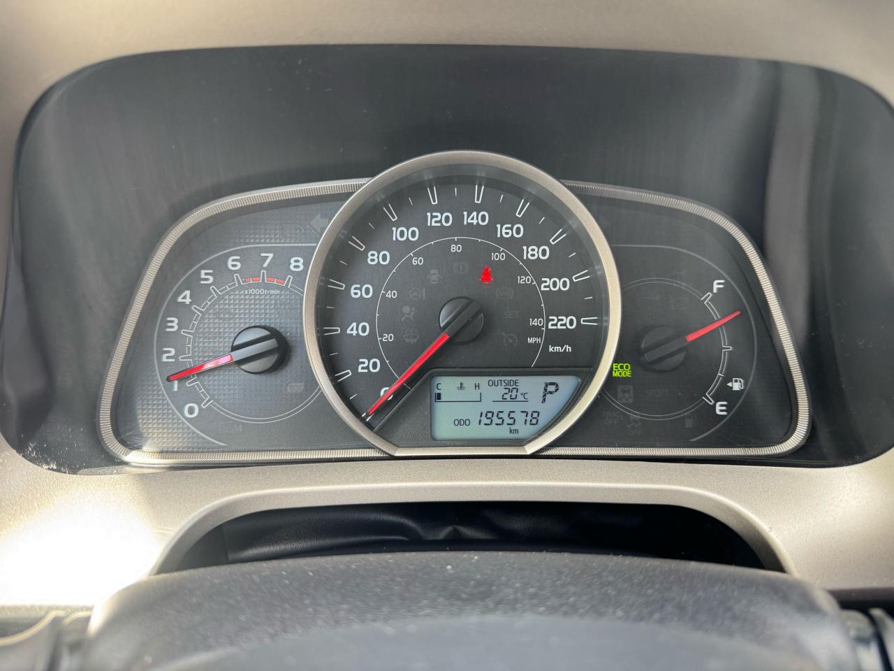 2013 Toyota RAV4 XLE - Photo #8