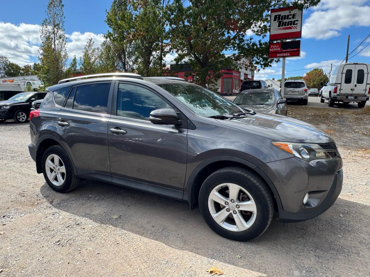 2013 Toyota RAV4 XLE - Photo #5