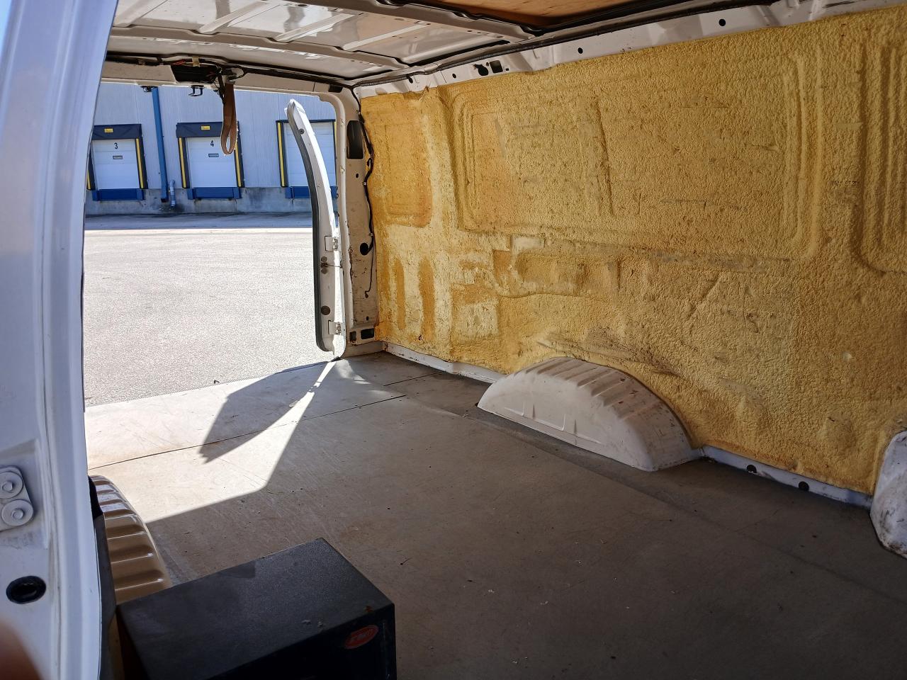 2007 Ford Econoline Commercial - Photo #14