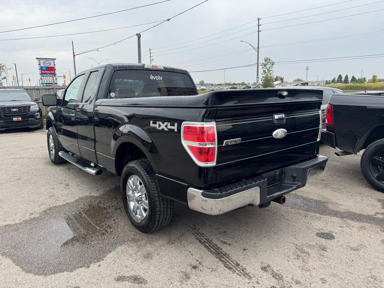 2009 Ford F-150 XLT, 5.4 V8, WELL MAINTAINED, 4X4, TOPPER Photo2