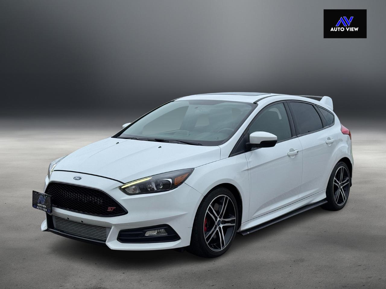 2018 Ford Focus ST **TASTEFULLY MODIFIED** - Photo #9