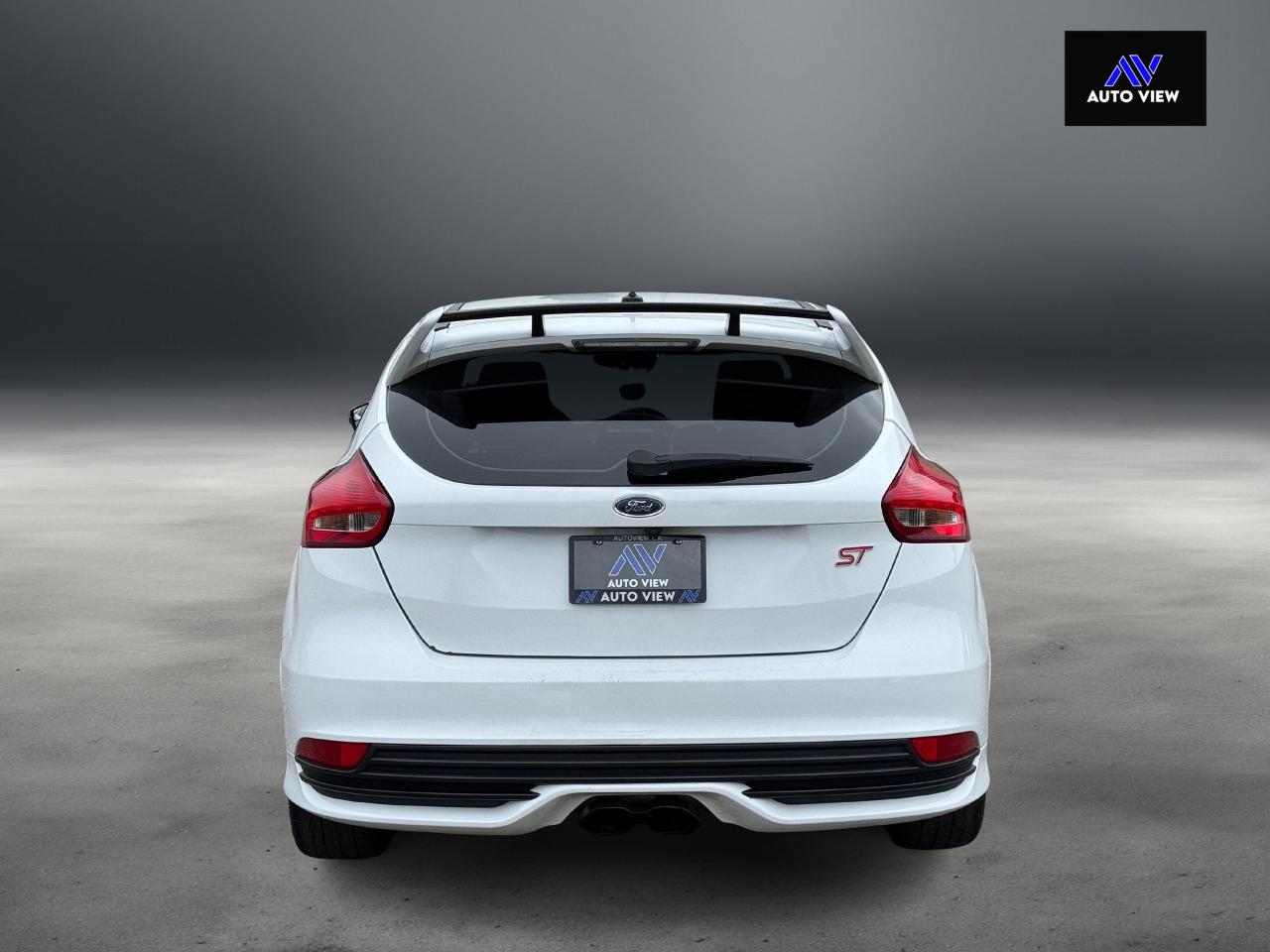 2018 Ford Focus ST **TASTEFULLY MODIFIED** - Photo #6