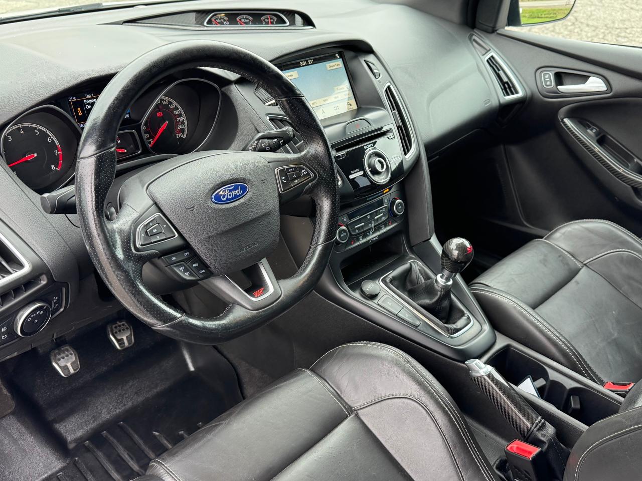 2018 Ford Focus ST **TASTEFULLY MODIFIED** - Photo #19