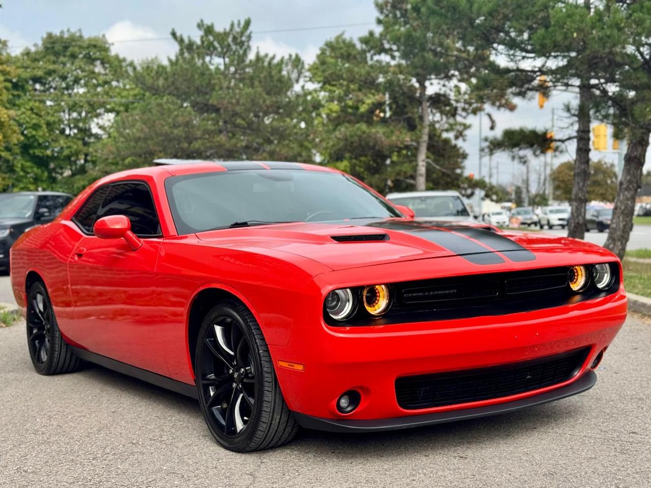 2018 Dodge Challenger SXT Plus - Photo #4