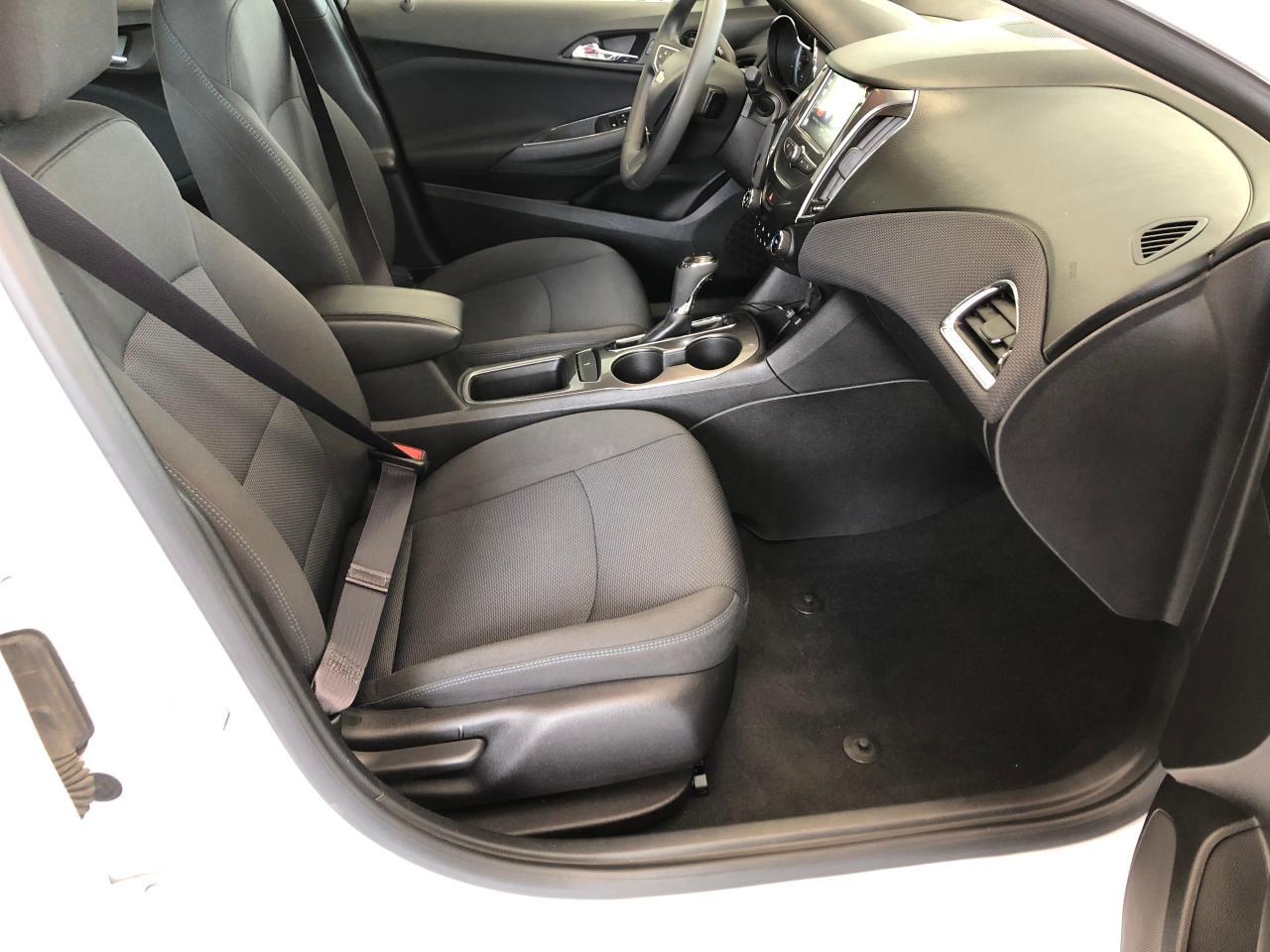 2018 Chevrolet Cruze LT+New Brakes+ApplePlay+Remote Start+CLEAN CARFAX Photo81