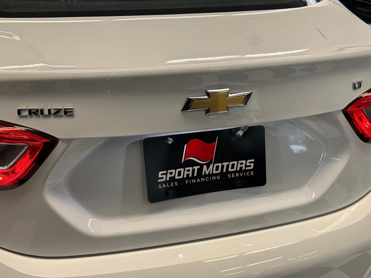 2018 Chevrolet Cruze LT+New Brakes+ApplePlay+Remote Start+CLEAN CARFAX Photo123
