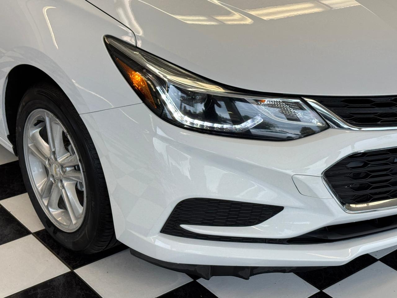 2018 Chevrolet Cruze LT+New Brakes+ApplePlay+Remote Start+CLEAN CARFAX Photo96