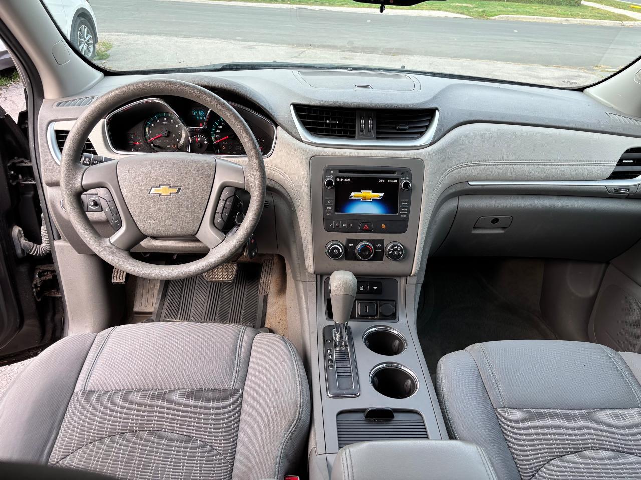 2016 Chevrolet Traverse LS - Photo #11