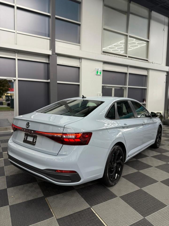 2025 Volkswagen Jetta 1.5T Comfortline - Photo #3
