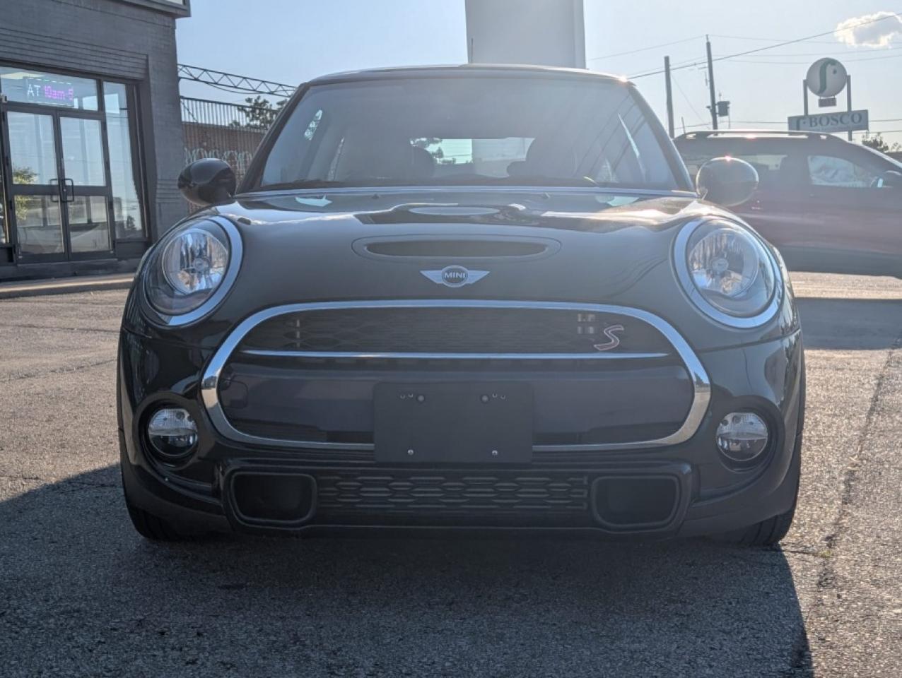 2017 MINI Cooper Hardtop 2 Door COOPER S / 40K / SUNROOF / AUTOMATIC - Photo #8