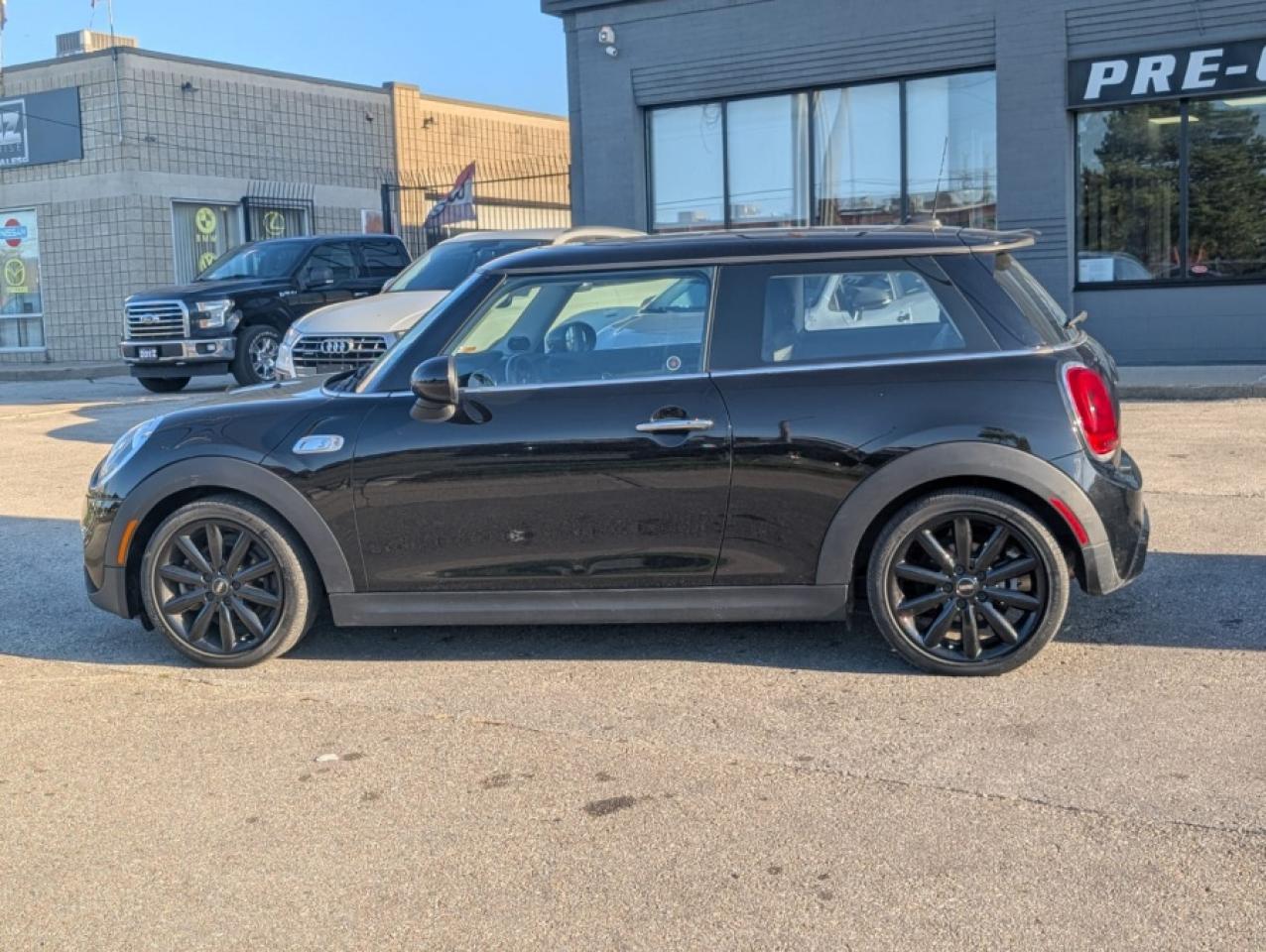 2017 MINI Cooper Hardtop 2 Door COOPER S / 40K / SUNROOF / AUTOMATIC - Photo #6