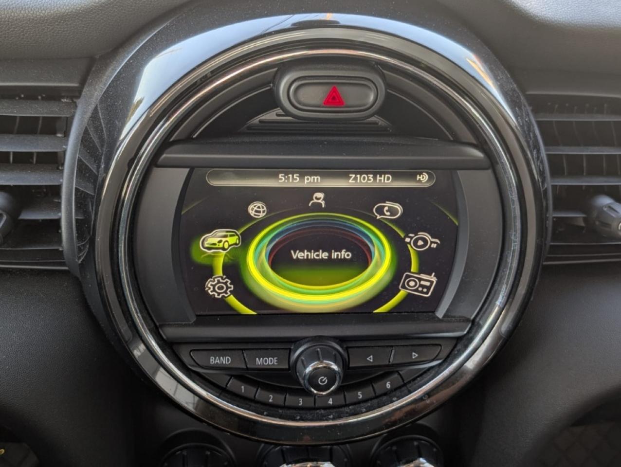2017 MINI Cooper Hardtop 2 Door COOPER S / 40K / SUNROOF / AUTOMATIC - Photo #16