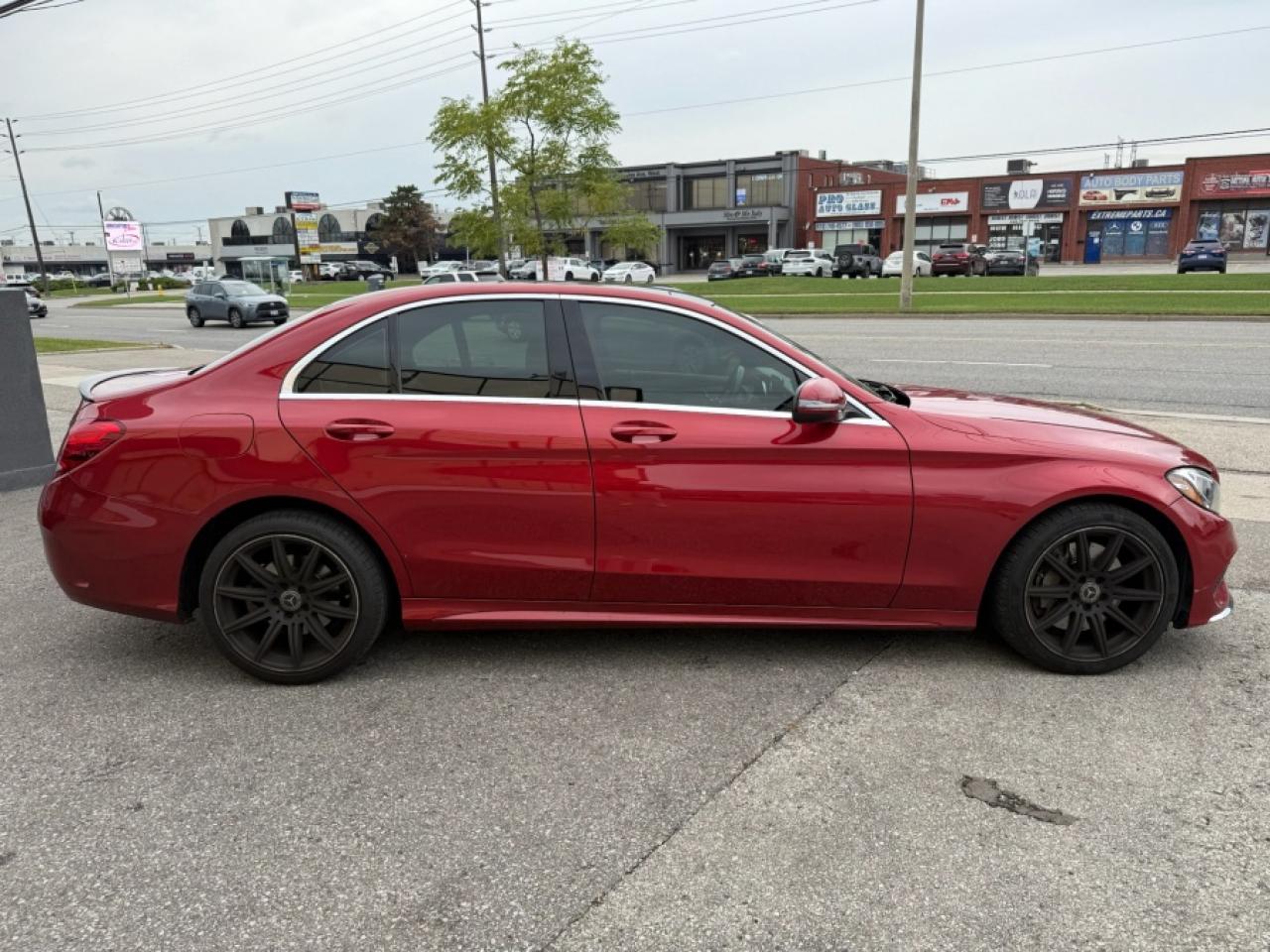 2017 Mercedes-Benz C-Class C 300 4MATIC/ LOW MILEAGE/ SUNROOF/ NAVIGATION/ BL - Photo #4