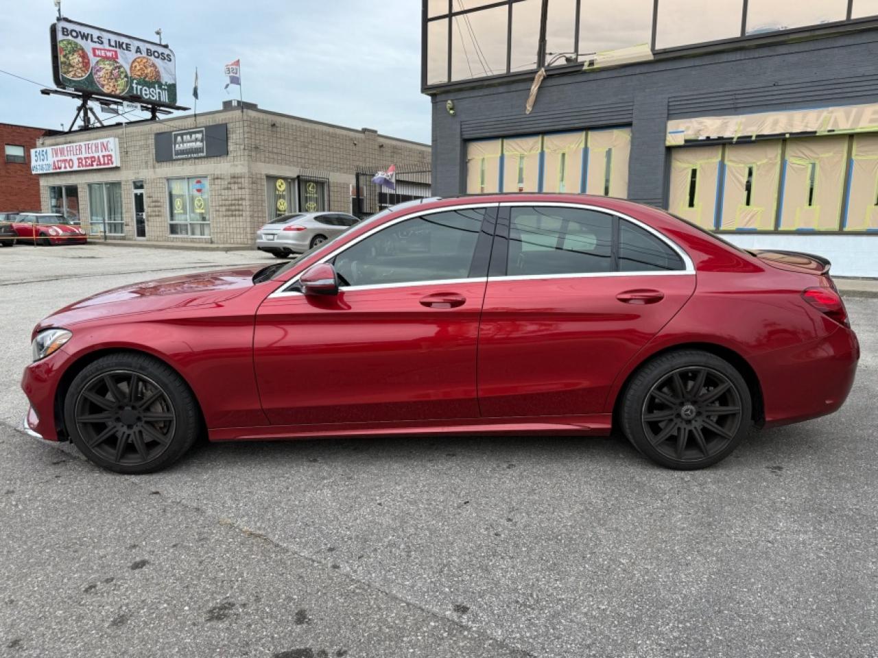 2017 Mercedes-Benz C-Class C 300 4MATIC/ LOW MILEAGE/ SUNROOF/ NAVIGATION/ BL - Photo #8